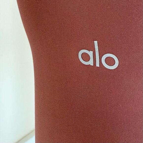 ALO Yoga women leggings size S - Picture 3 of 7